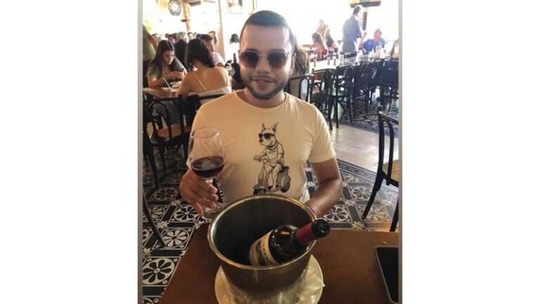 Digital Influencer Lucas Bessa compartilhar seu sucesso e estampa da Capa da Revista Fashion Brazil
