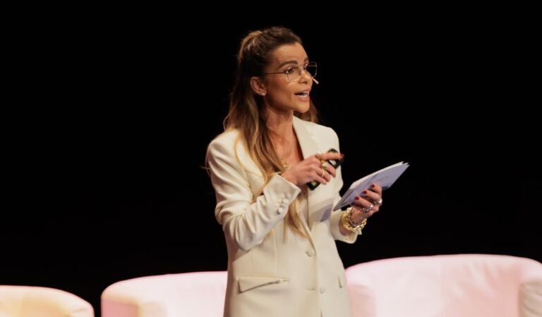 A Psicóloga que Impactou o Palco do Conecta Summit