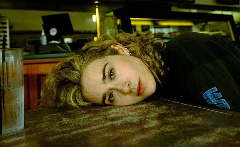 Blondshell compartilha o single “Event of a Fire”