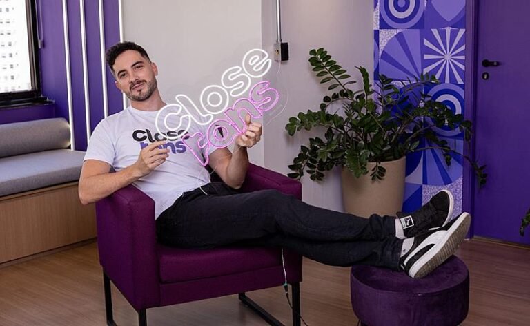 Close Fans lança campanha de dia dos namorados com collab de humor e sensualidade