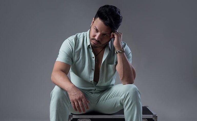 No dia em que Israel e Irã entraram em guerra, Marcelo Martins — a voz de “Tchu Tcha Tcha” — lança música pedindo paz
