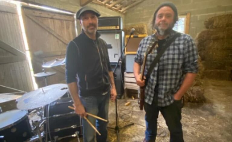 The Inspector Cluzo lança “AS STUPID AS YOU CAN” e se prepara para lançamento do novo álbum “Less is More”