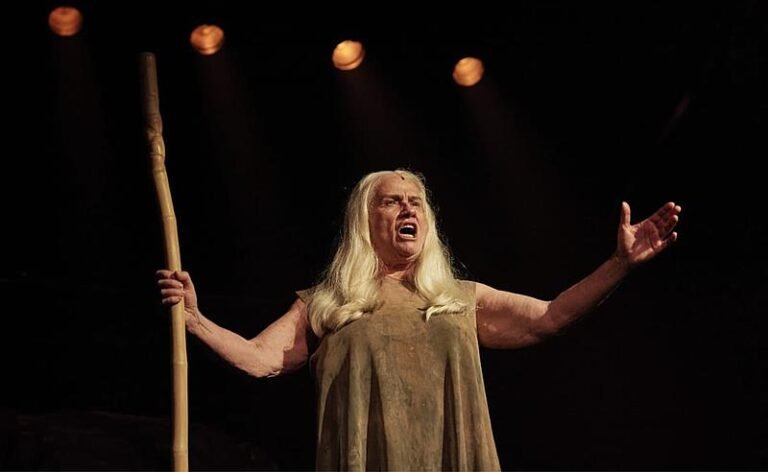 Vera Holtz abre programação de julho do Teatro Nova Iguaçu Petrobras com a premiada peça “Ficções”