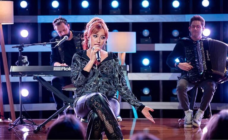 Rauana Monteiro lança primeiro EP com regravação de sucesso da banda Limão com Mel