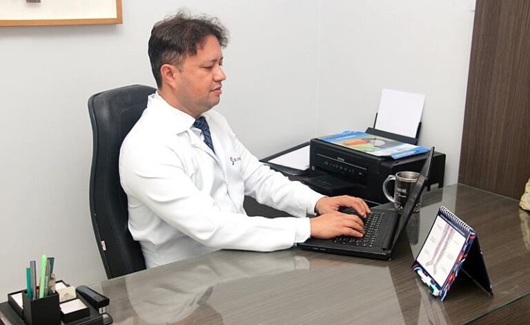 Lipedema e linfedema exigem diagnósticos distintos e atenção médica especializada, alerta cirurgião vascular