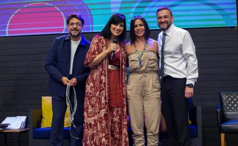 Brasil dá passo histórico na inclusão com entrega de iPads a crianças autistas não verbais