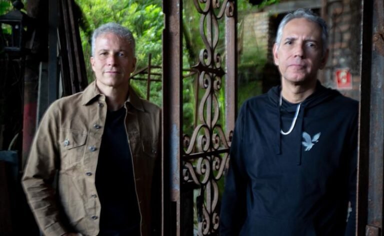 SILVER combina riffs potentes e mensagem marcante no single “Hard Times”