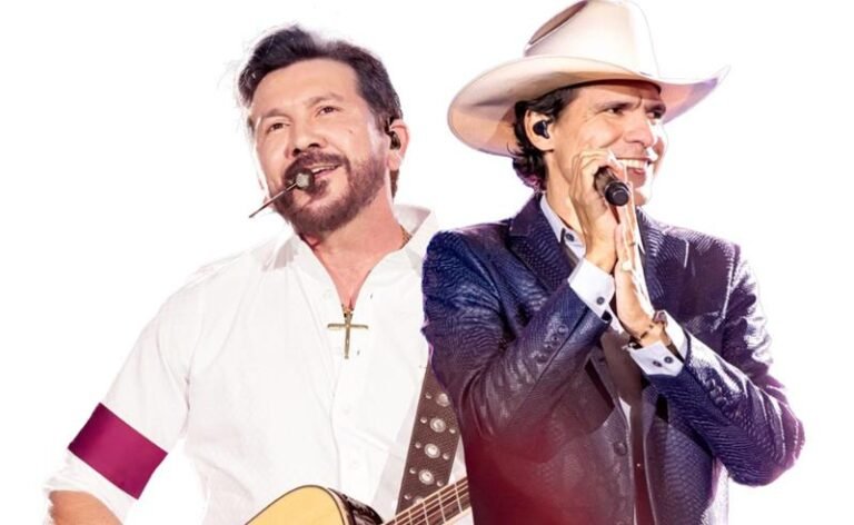 Jads & Jadson se apresentam hoje no Palco Amanhecer da Festa do Peão de Barretos