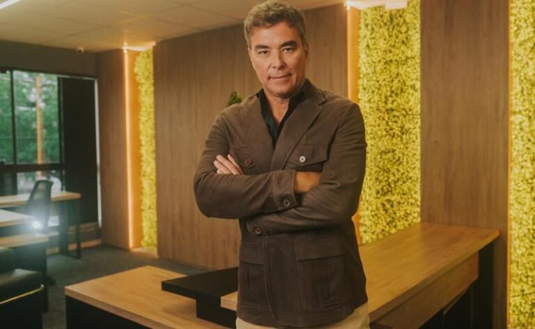 De Ponta Grossa para o Brasil: a trajetória de Antônio Carlos de Sá na educação em saúde