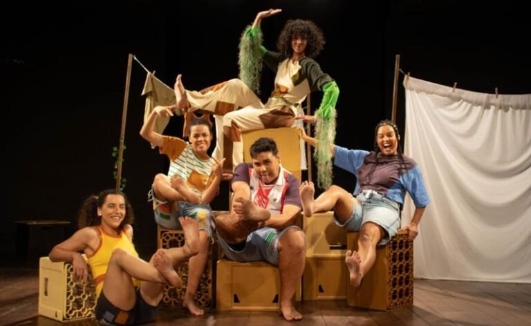 Mês das Crianças: Teatro Municipal Ruth de Souza reabre com espetáculo infanto-juvenil “Quintal”