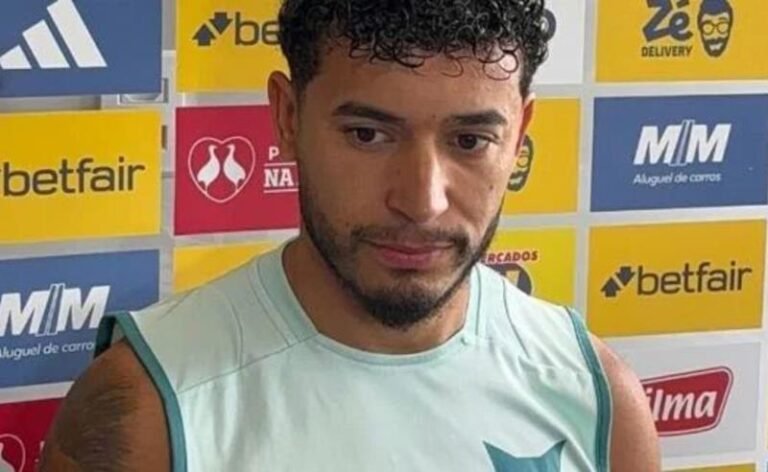 Lucas Romero e William falam sobre a partida contra o Vasco e o reencontro com Diniz