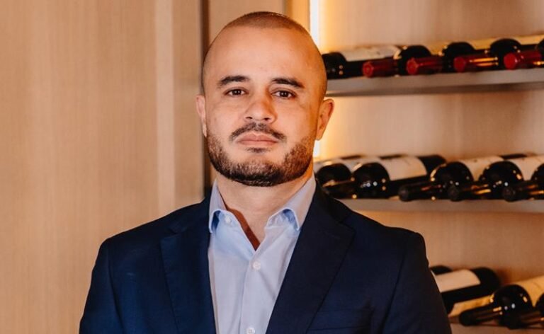 Rafael Albuquerque: do vendedor de chinelos ao comando da Alpha Business — e a história de superação que inspirou clientes e equipe