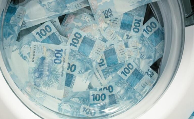 Volume de transações suspeitas pressiona empresas a investirem mais em prevenção à lavagem de dinheiro