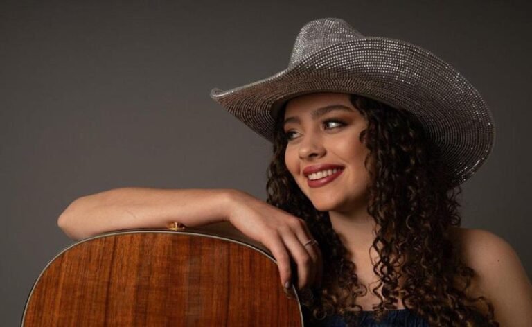 Letícia Mazzon conquista o primeiro lugar no YouTube, em Chapecó, com o single “Meu Vale Nada”