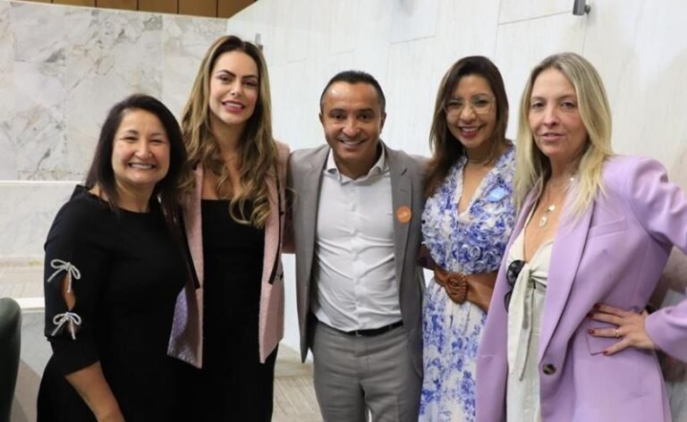 Prefeito Ricardo Nunes recebe Colar de Honra ao Mérito da Assembleia Legislativa de São Paulo em Sessão Solene