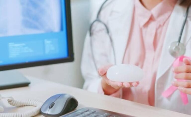 Outubro Rosa: o que toda mulher com prótese de silicone precisa saber sobre câncer de mama