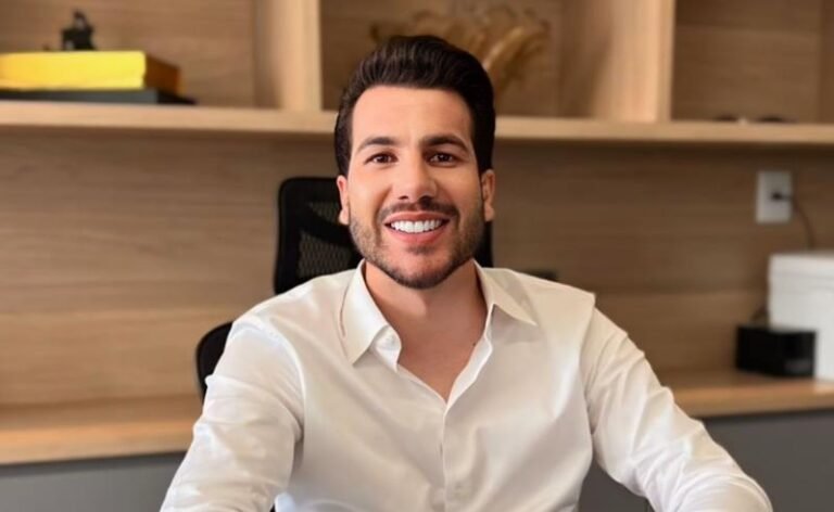 Uelicon Venâncio desembarca em São Paulo para tour de entrevistas com grandes emissoras, podcasts e portais de notícias