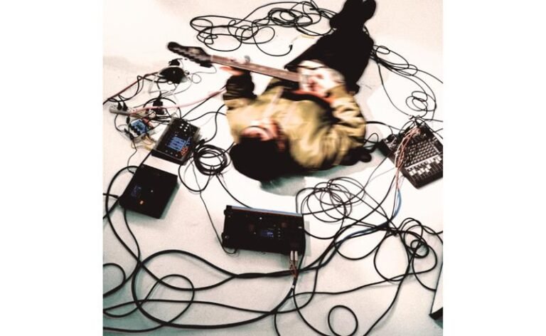 Chet Faker lança o álbum A Love For Strangers