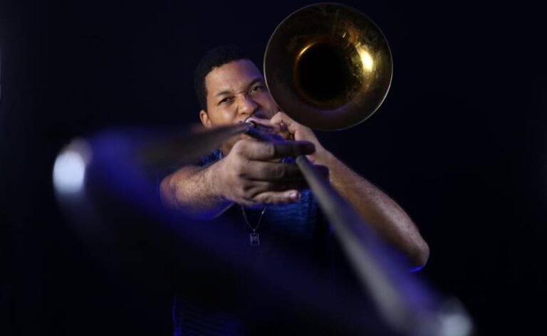 Sesc Nova Friburgo recebe Josiel Konrad e sua fusão revolucionária de Jazz e Funk Carioca