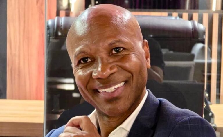 Lourival Teixeira assume como primeiro embaixador do The Black Tie Piano Bar em São Caetano do Sul