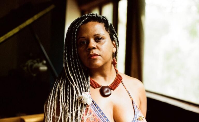 Dona de uma das vozes mais marcantes da música brasileira contemporânea, Ilessi é a convidada da ocupação artística no Porongo