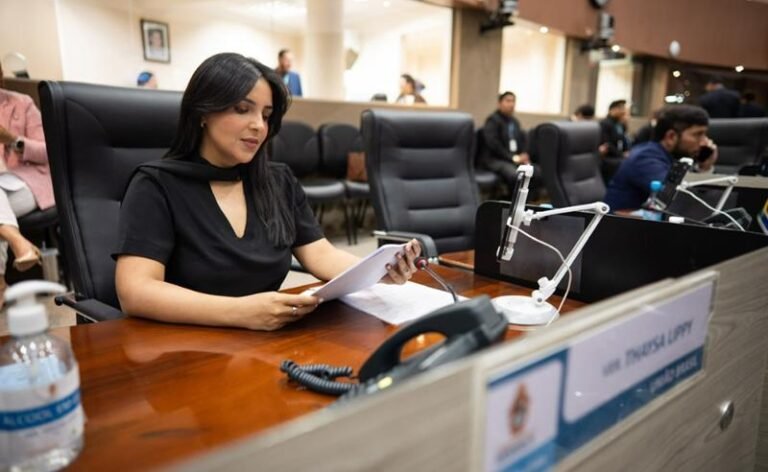 Agosto Lilás: leis de Thaysa Lippy reforçam combate à violência contra a mulher em Manaus
