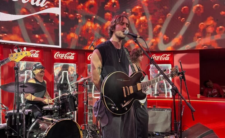 Matheus Torres estreia no Rock in Rio com show no Coke Studio