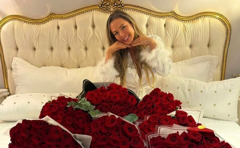 Rejane Pauletti celebra aniversário em evento marcado por homenagens e reconhecimento de sua trajetória