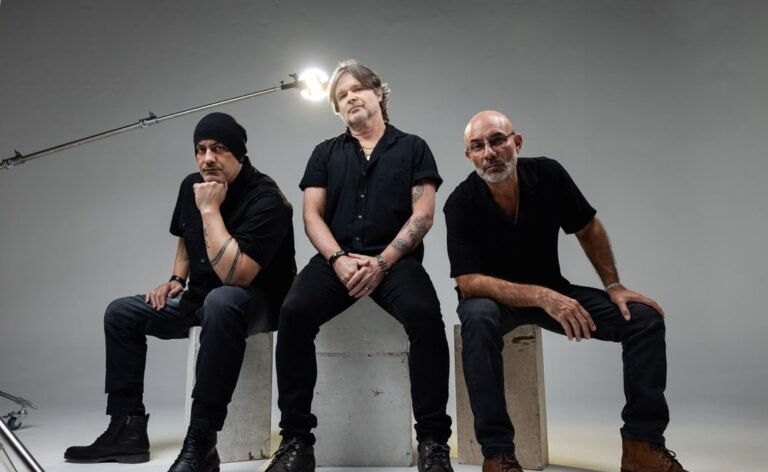 LS Jack revisita ‘Garota Dourada’, clássico do Rádio Táxi, em nova versão