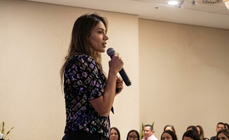 Sophia Martins destaca crescimento do mercado imobiliário nordestino em seminário para mulheres em Fortaleza