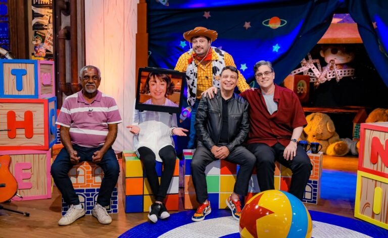 Guilherme Briggs, Marco Ribeiro, Mabel Cezar e Zé da Viola celebram o Dia das Crianças no The Noite desta segunda (12)