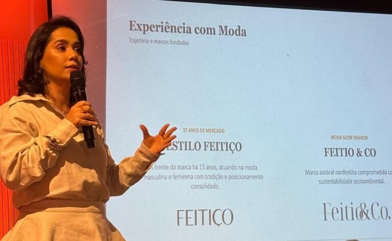 Mariana Holanda ministra palestra sobre como a marca pessoal influencia a identidade profissional