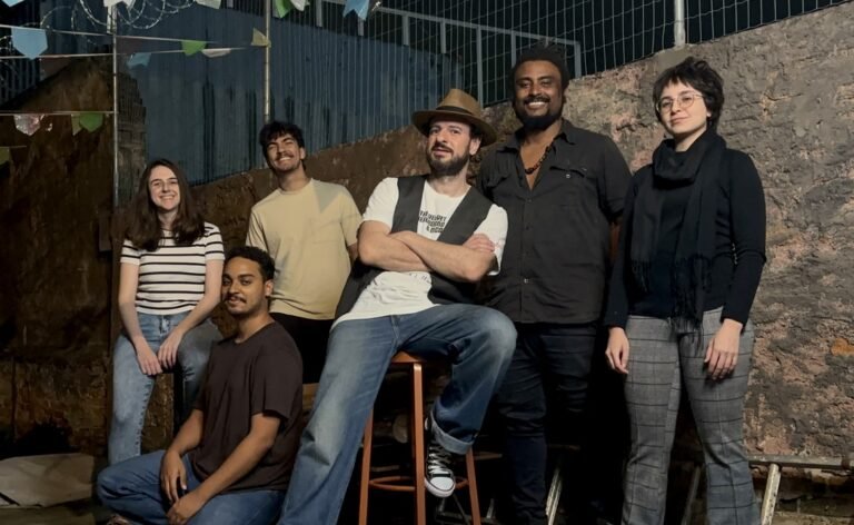 Eric Bê e o Avesso do Avesso anuncia o Lançamento do Álbum “Veneno de Cobra e outros Fluidos”